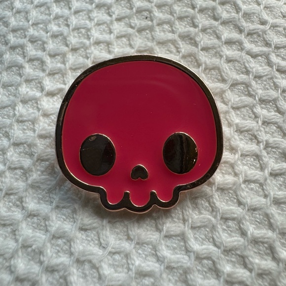 3/$15 Cute Skull Enamel Pin Brooch - Picture 5 of 6